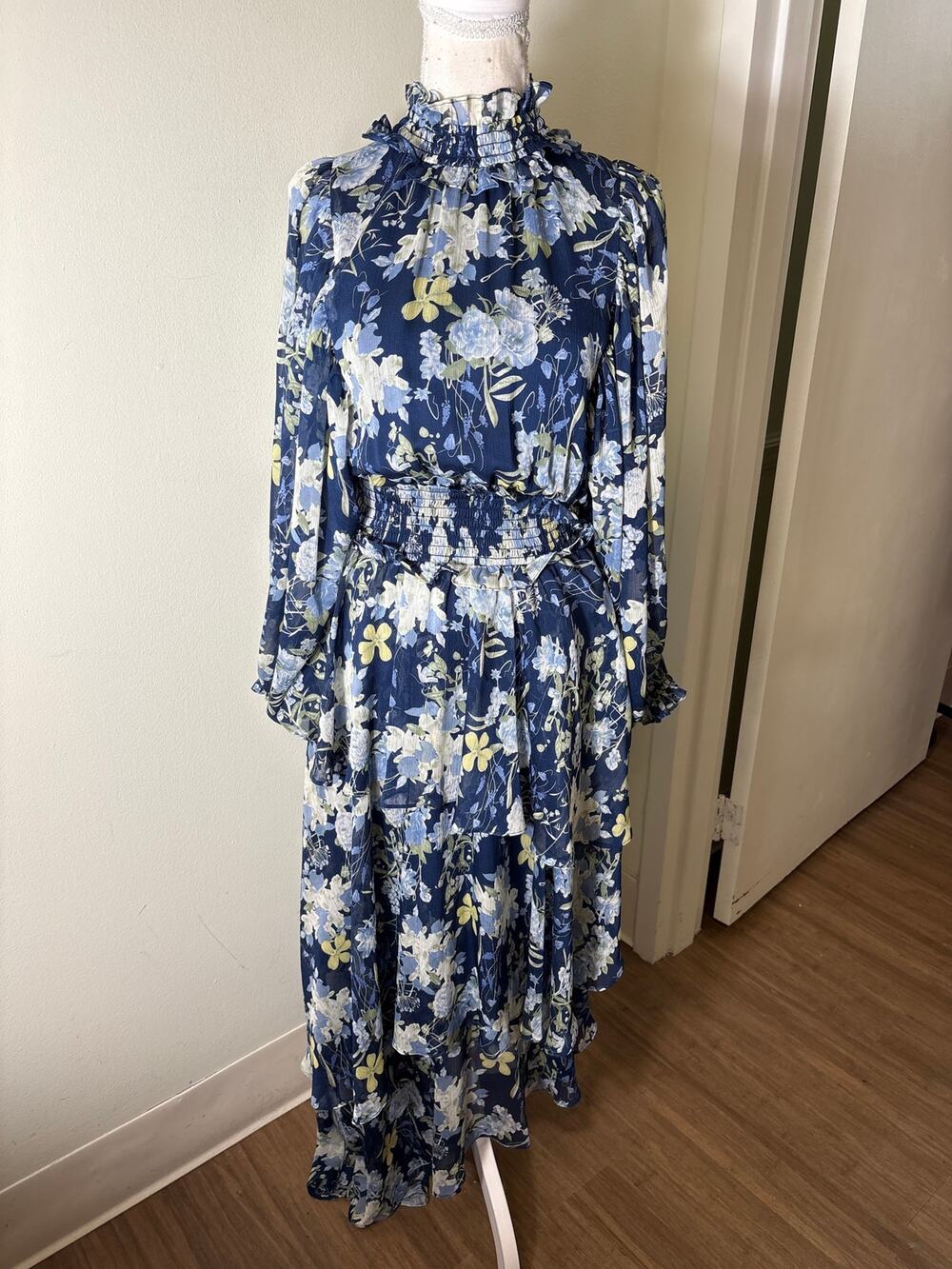 Elliatt Navy Blue Floral Long Puff Sleeve High Neck Layered Dress Sz M
